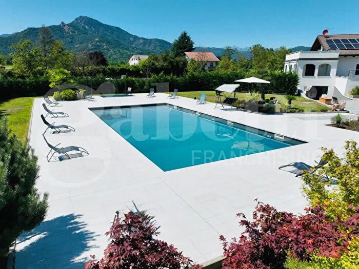 Casa con 11 locali in vendita in Strada Cascine Nuove, Frossasco