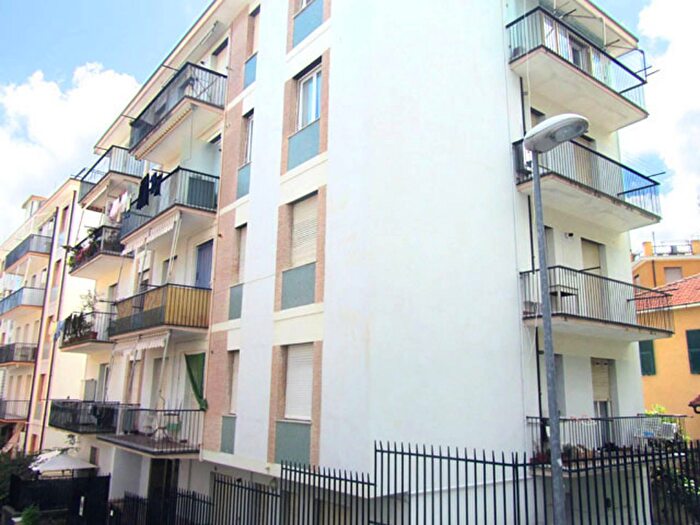 Appartamento bilocale in affitto in Via Manni, Arenzano