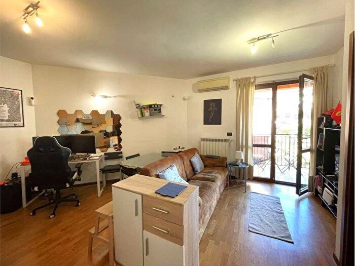 Appartamento bilocale in affitto in via Asiago, Gorla, Milano