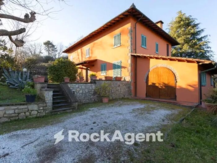 Casa con 6 locali in vendita in Via Giuseppe Verdi, Massa E Cozzile