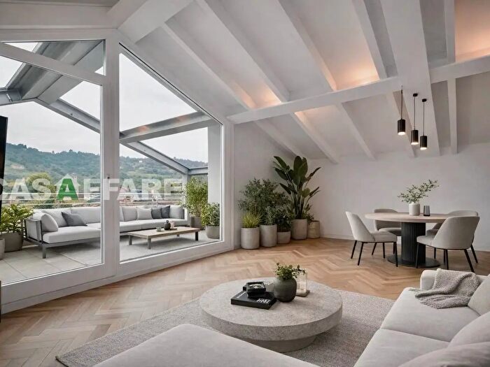 Appartamento quadrilocale in vendita in Via Ruggeri da Stabello, Bergamo