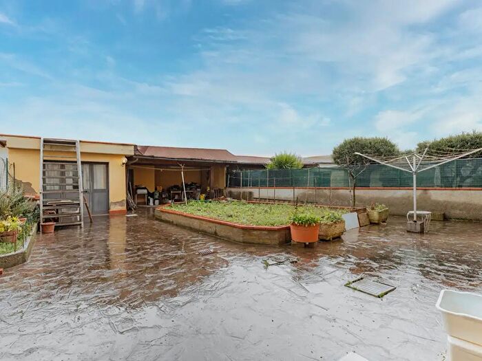 Appartamento trilocale in vendita in Via Don Maglioni, Campi Bisenzio