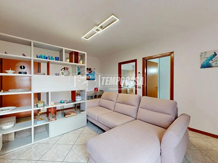 Appartamento trilocale in vendita in Via Mare Adriatico, Carpi