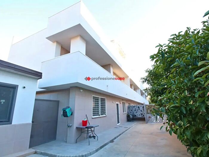 Casa quadrilocale in vendita in Viale Fortore, Foggia