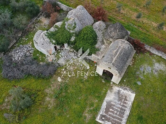 Casa con 6 locali in vendita in Contrada Montemichele, Martina Franca