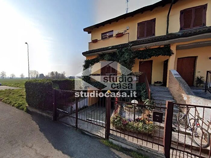 Casa quadrilocale in vendita in Via Macchiavelli, Lardirago