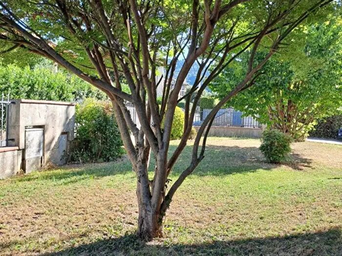Casa con 11 locali in vendita in Massarosa