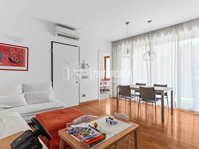 Appartamento trilocale in vendita in Milano