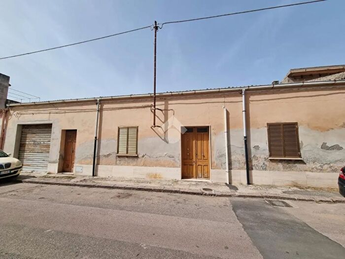 Casa con 5 locali in vendita in Via Ferdinando Magellano, Sassari