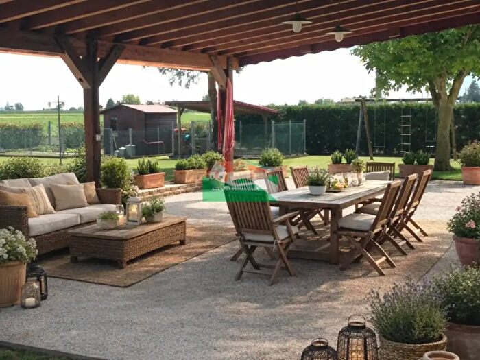 Casa con 13 locali in vendita in Via Cella, Ravenna