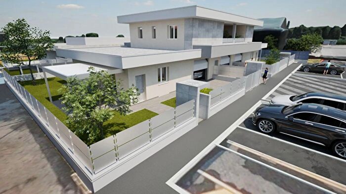 Casa quadrilocale in vendita in Via Don Giuseppe Mingotti, Castrezzato