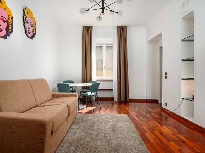 Appartamento quadrilocale in affitto in Via Panfilo Castaldi, Porta Venezia, Milano