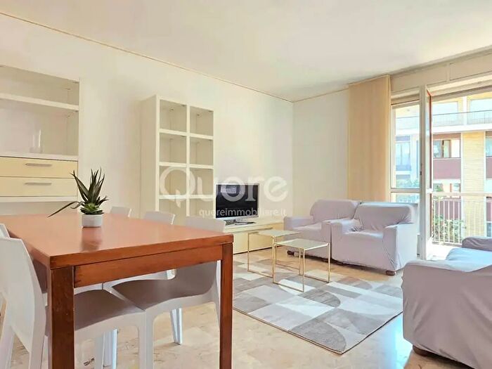 Appartamento con 5 locali in affitto in Via Largo Pecile, Udine