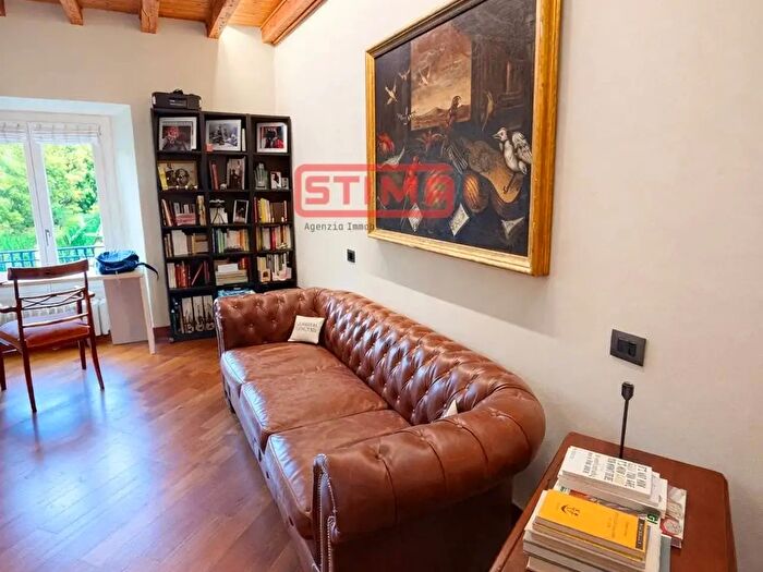 Appartamento con 6 locali in vendita in Milano