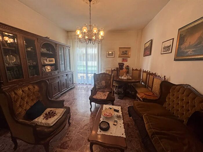 Appartamento con 6 locali in vendita in Via Fratelli Cervi, Pontassieve