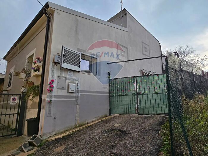 Casa con 7 locali in vendita in Viale Europa, Sulmona