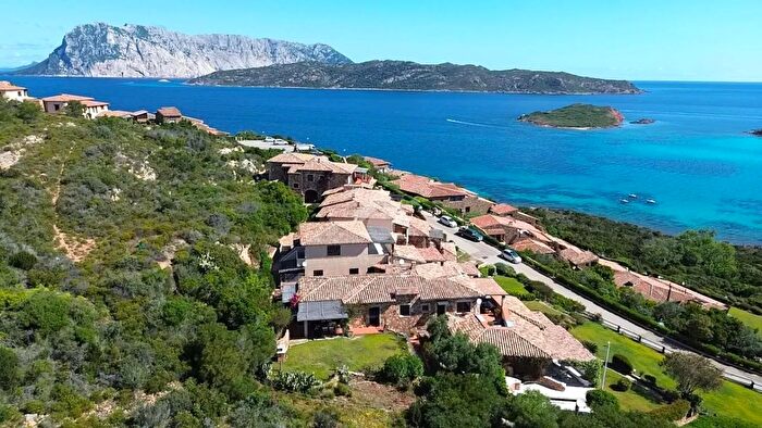 Appartamento trilocale in vendita in Villaggio Est, San Teodoro