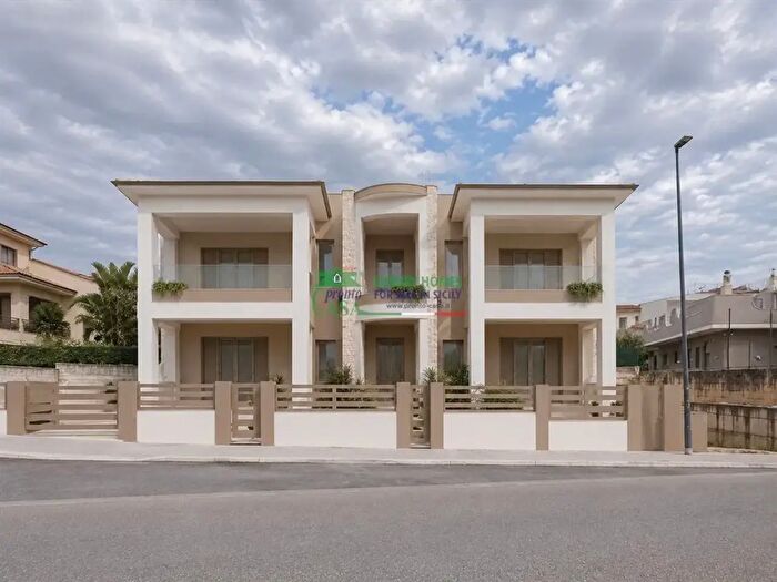 Casa con 5 locali in vendita in Via Gesualdo Bufalino, Comiso