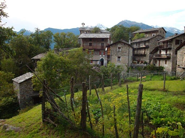 Case in Vendita e in Affitto - 2