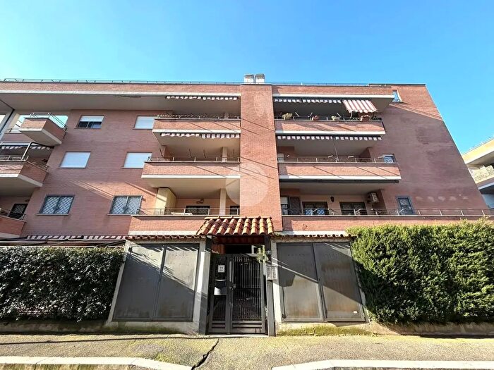 Appartamento quadrilocale in vendita in Via Giuseppe De Piro, Roma