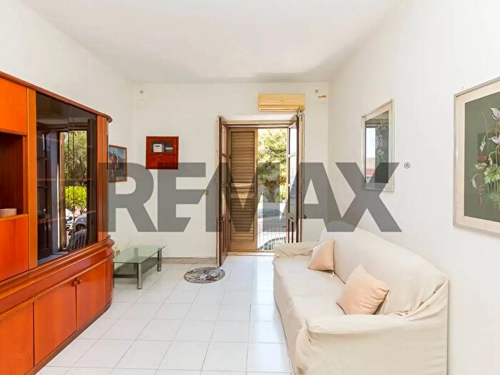 Casa con 5 locali in vendita in Via Policastro, Catania