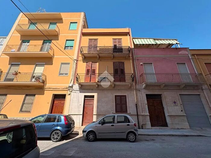 Appartamento quadrilocale in vendita in Via Dalia, Trapani