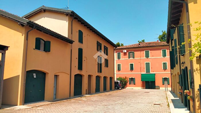 Appartamento trilocale in vendita in Via Fascinata, Molinella