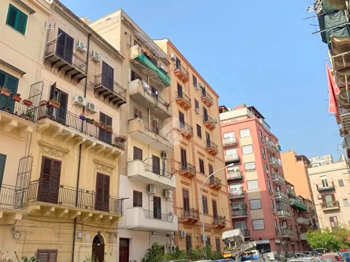 Appartamento bilocale in affitto in Via Ignazio Scimonelli, Palermo