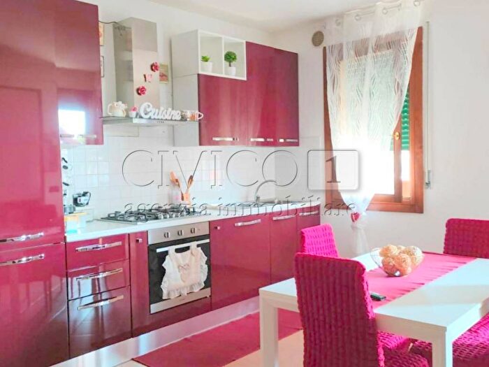 Appartamento quadrilocale in affitto in Via delle mimose, Centro, Camisano Vicentino
