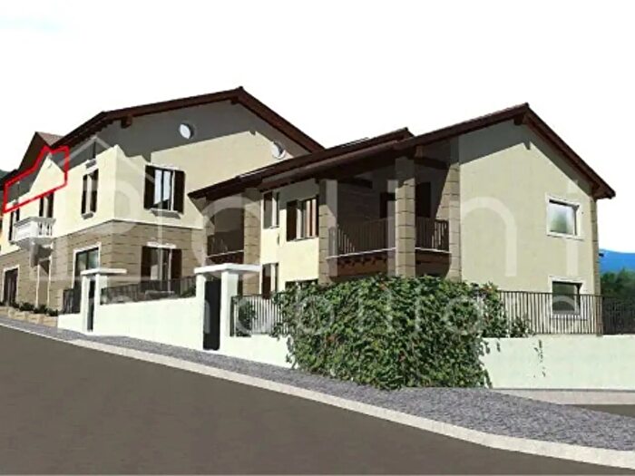Casa trilocale in vendita in Via Vittorio Veneto, Corte Franca