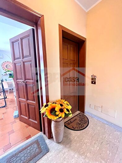 Appartamento con 6 locali in vendita in Montelabbate