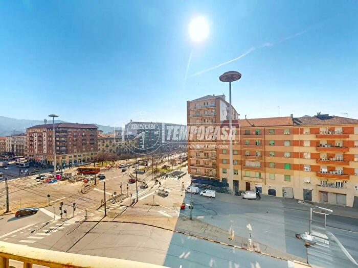 Appartamento trilocale in vendita in Corso Bramante, Torino