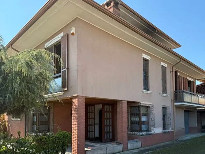 Casa con 6 locali in vendita in Via Carlo De Berris, Castelnuovo Scrivia