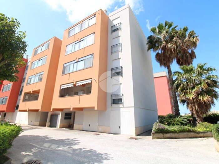 Appartamento quadrilocale in affitto in Via Rosario Ferrante, Centro, Trapani