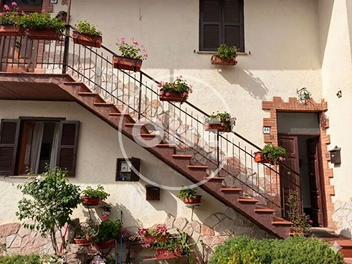 Appartamento quadrilocale in vendita in Via San Paolo, Fiamignano