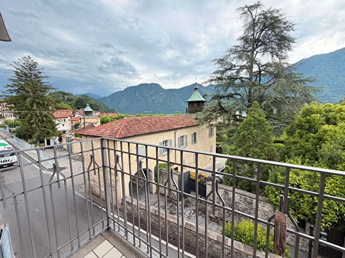 Appartamento monolocale in vendita in Strada Statale Regina, Tremezzina