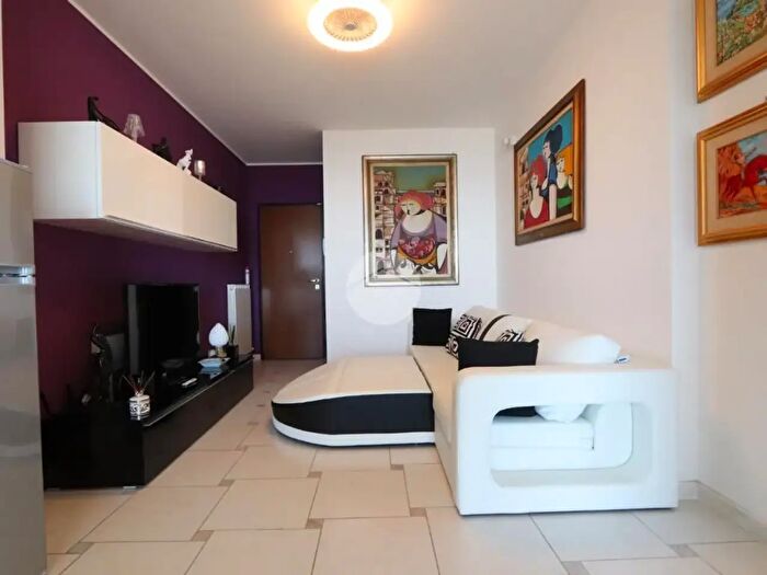 Appartamento trilocale in vendita in Via Belvedere, Tortoreto