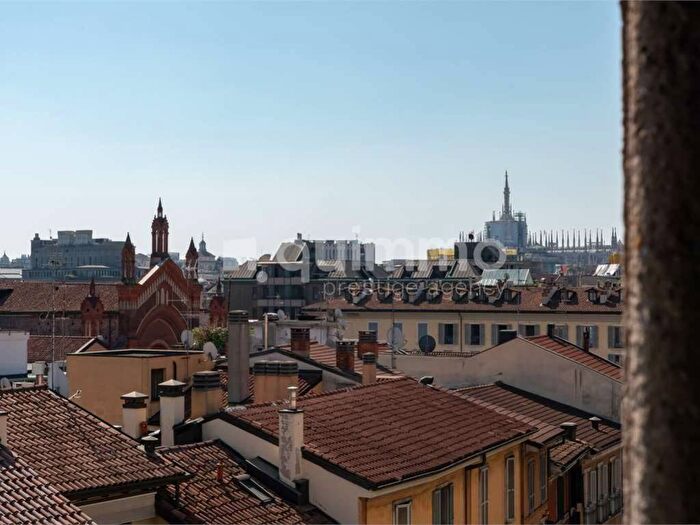 Appartamento con 5 locali in affitto in Via delle Erbe, Cadorna Castello, Milano
