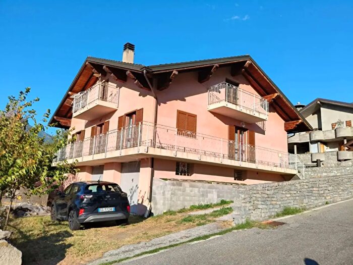 Casa con 15 locali in vendita in Saint Benin, Pollein