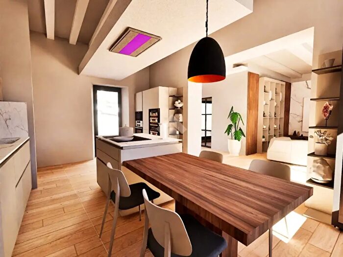Casa con 5 locali in vendita in Via Silvio Pellico, Arcisate