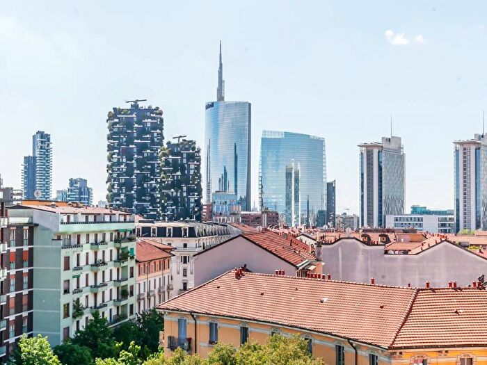 Casa trilocale in affitto in Piazzale Segrino, Zara, Milano