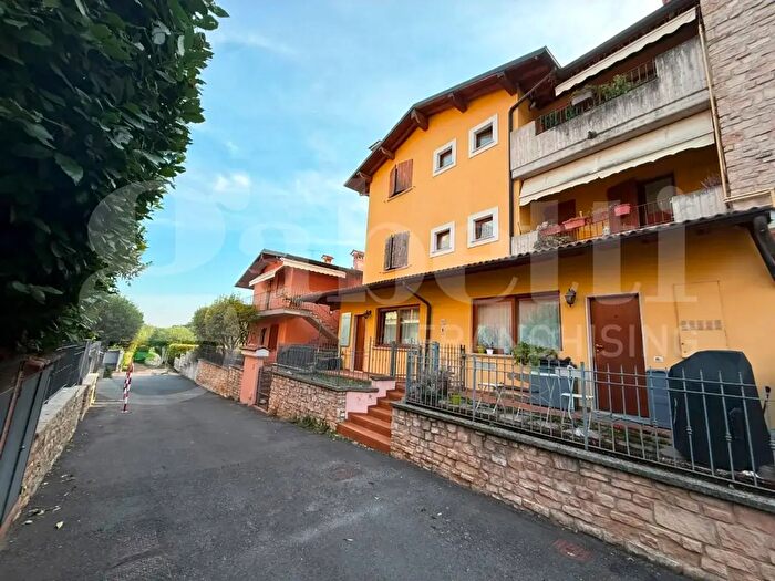 Appartamento bilocale in vendita in Via Cave a, Botticino