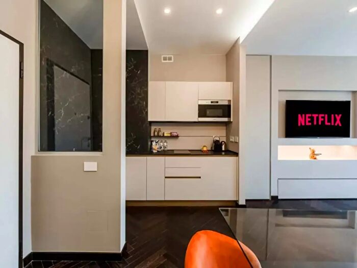 Appartamento monolocale in affitto in Viale Belisario, Milano