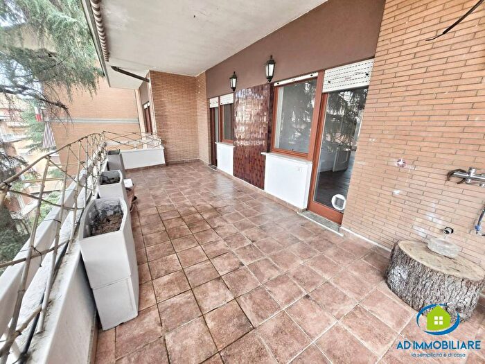 Casa con 6 locali in affitto in Via Pietro Aretino, Talenti Monte Sacro, Roma