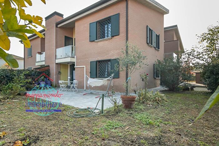 Casa con 6 locali in vendita in Via Zaccarelli d, Sala Bolognese