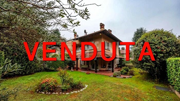 Appartamento quadrilocale in vendita in Mozzo Via del Coppo Bergamo Provincia Mozzo, Mozzo