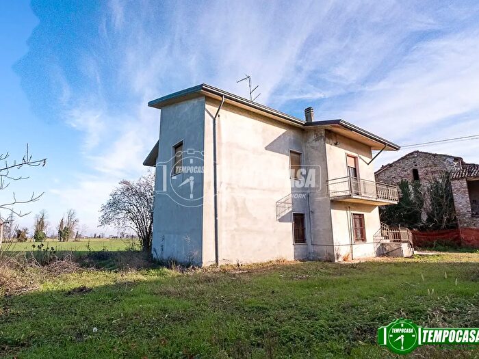 Casa quadrilocale in vendita in Strada Seminò, Borgonovo Val Tidone