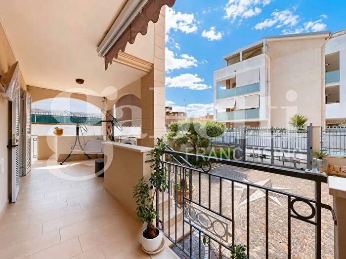 Appartamento trilocale in vendita in Via Vicinale Torre, Parete