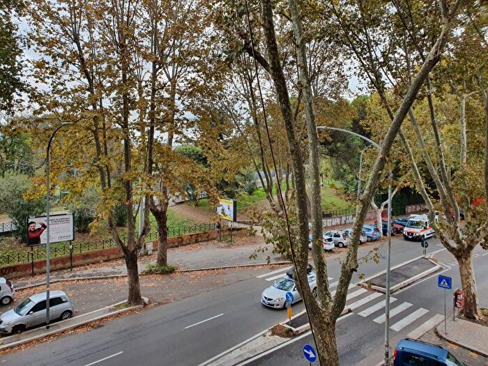 Appartamento trilocale in affitto in Via della Magliana, Trullo Colle del Sole, Roma