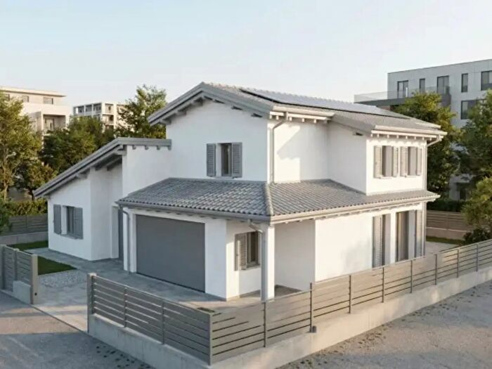 Appartamento con 6 locali in vendita in Via Lucio Battisti, Soliera